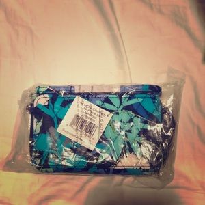 Vera Bradley Wristlet for iPhone+ NWT